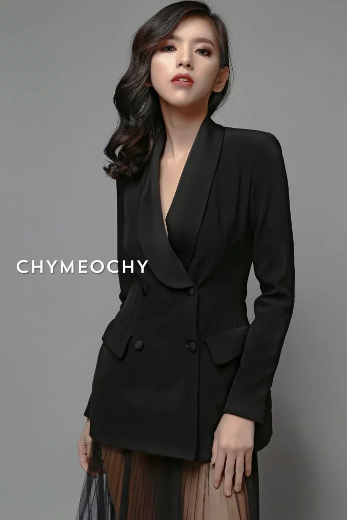 A fancy office looks 20