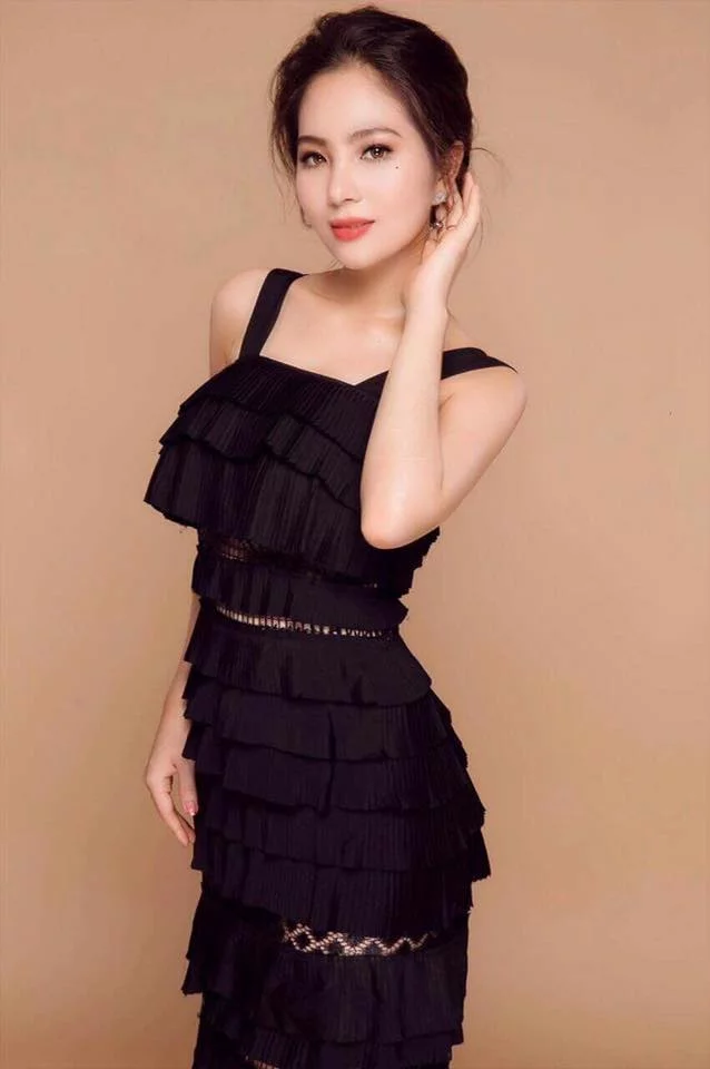 100 quý cô của chúng tôi