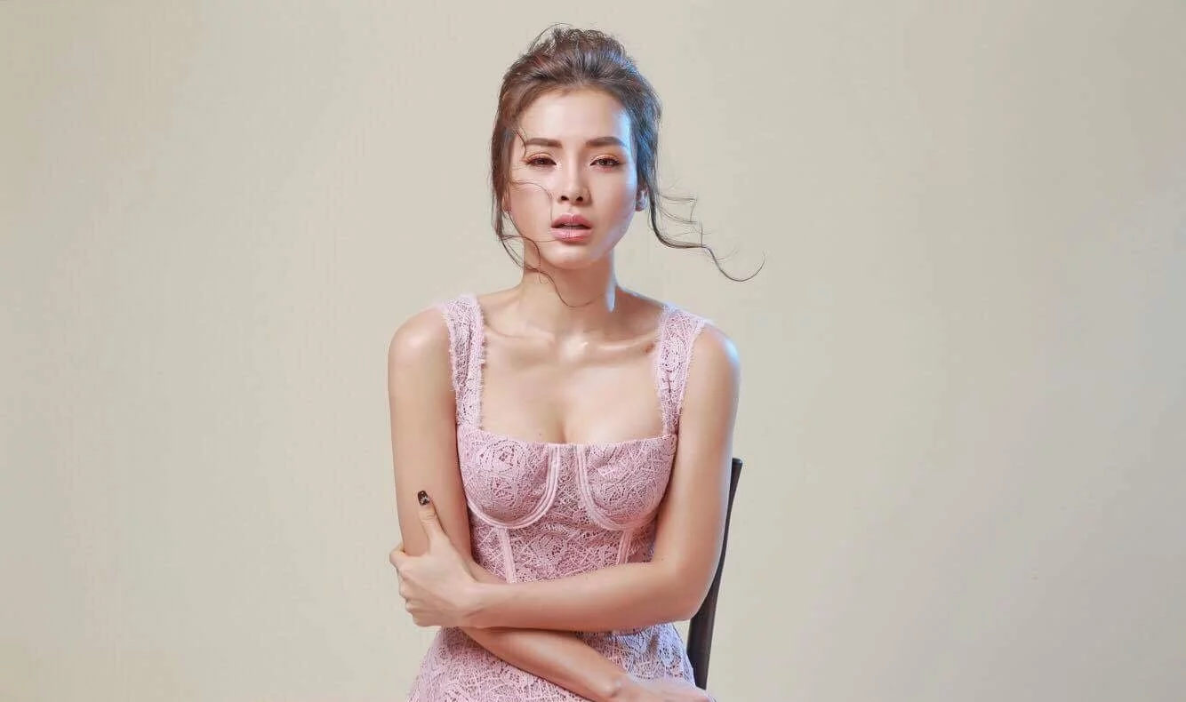 Các quý cô của chúng tôi 93