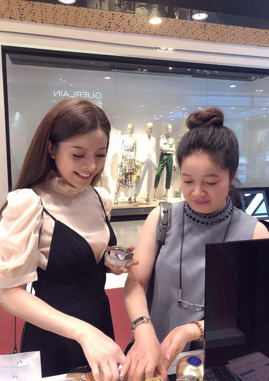 Các quý cô của chúng ta 76