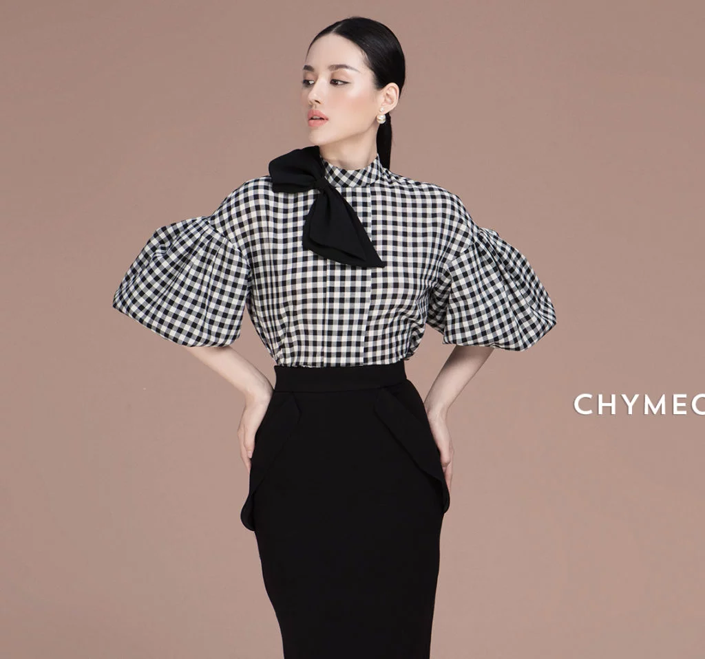 A fancy office looks 12