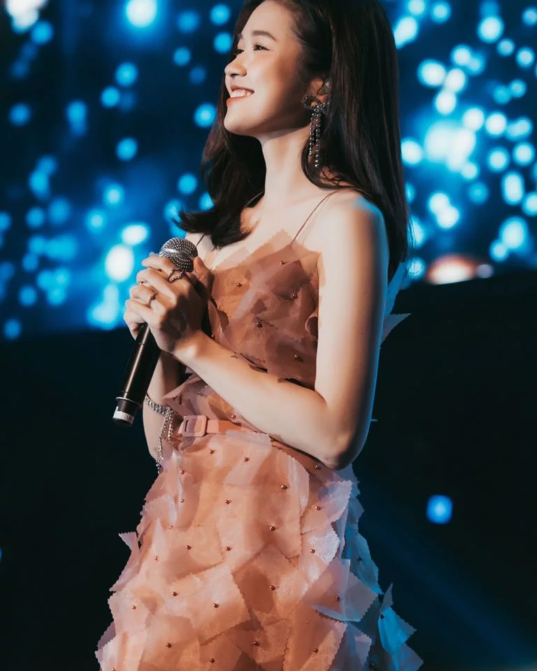 Các quý cô 53 của chúng tôi