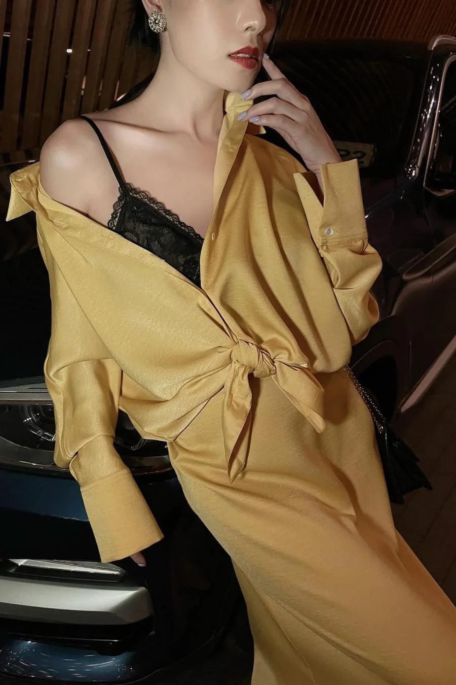 Ngày Quốc tế Phụ nữ: Kỷ niệm thật phong cách với 3 mẹo thời trang hấp dẫn này