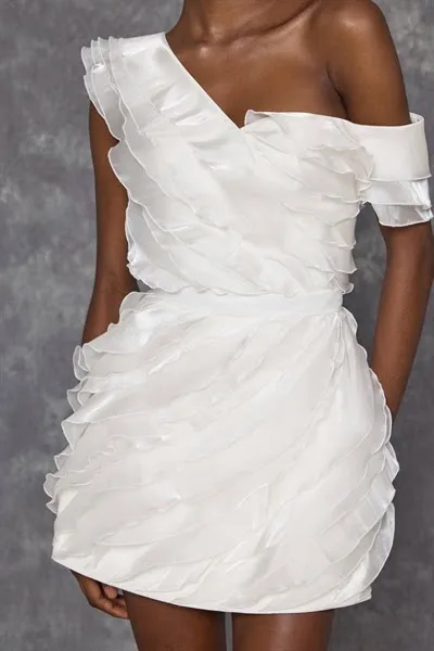 How to Style with the Effortless Glamour Collection 2