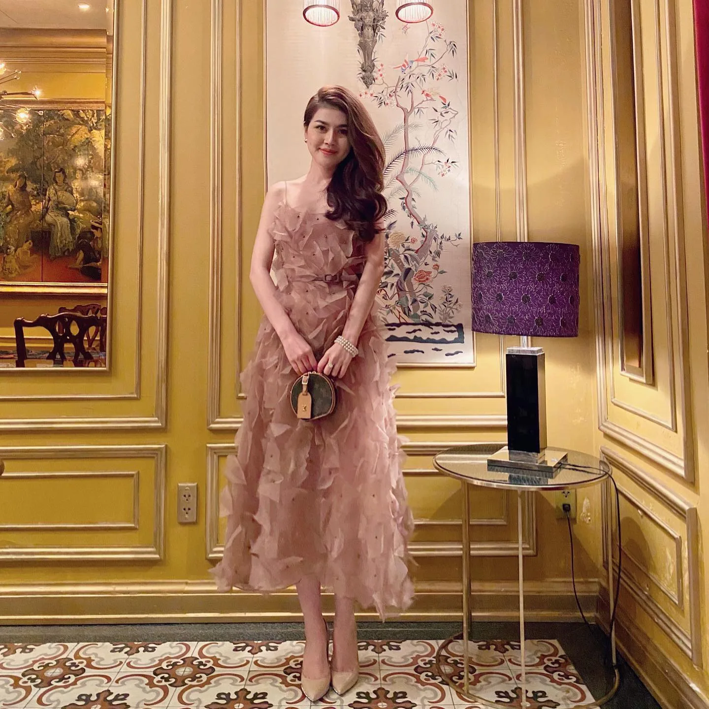 The Iconic Ellise Dress: A Fashion Phenomenon for All Occasions 15