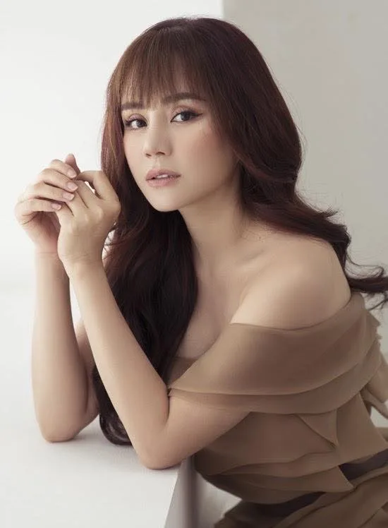 The One-Shoulder Organza Dress: Elevate Your Elegance with CHYMEOCHY's Iconic Bestseller 5