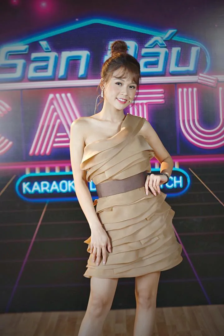 The One-Shoulder Organza Dress: Elevate Your Elegance with CHYMEOCHY's Iconic Bestseller 6