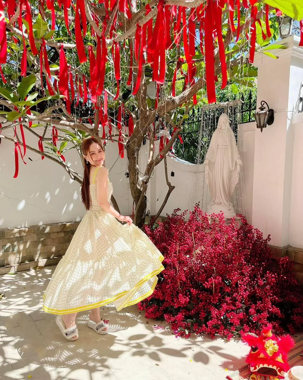 Quý cô của chúng tôi 148