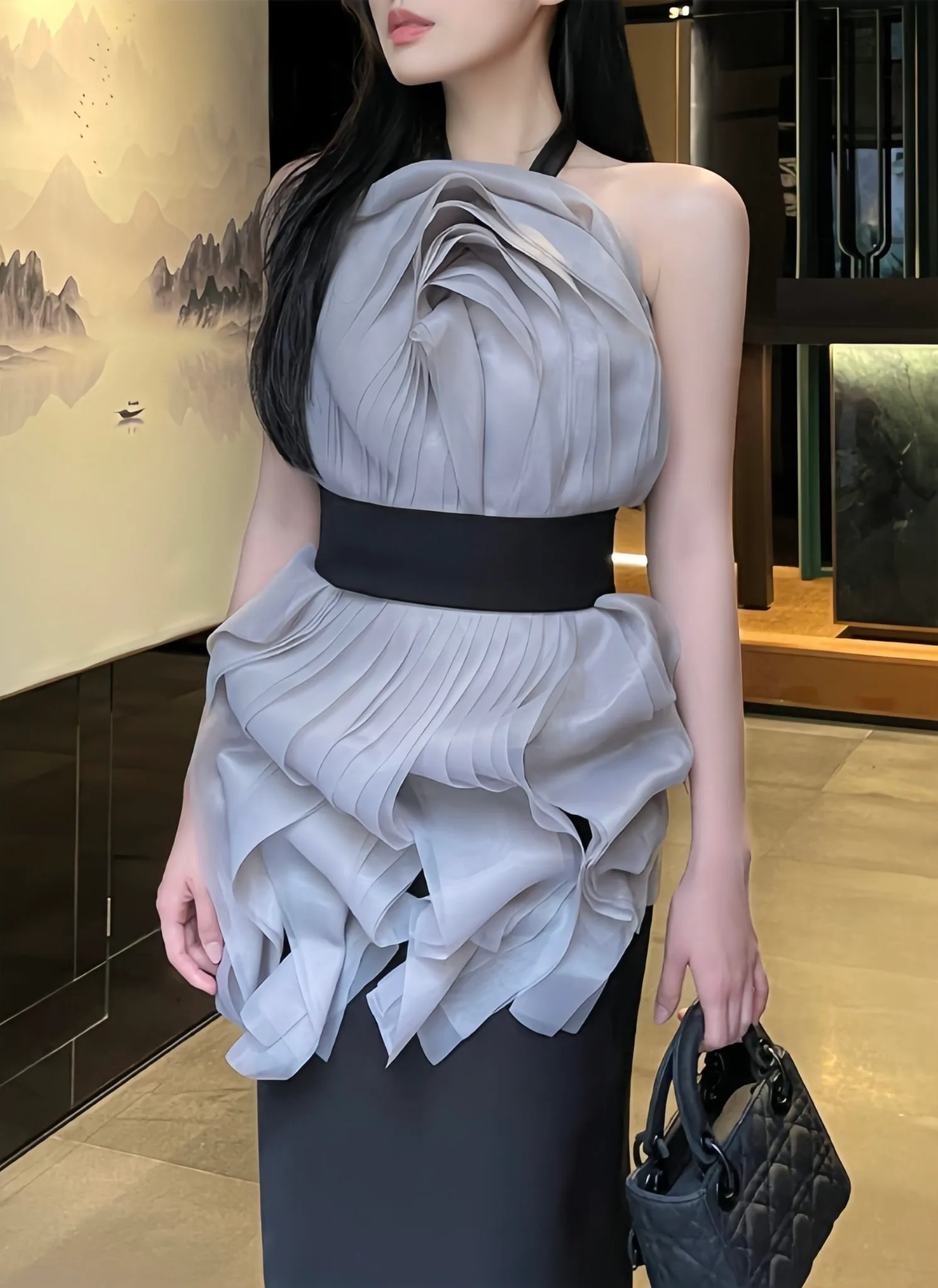 The Wisteria Falling Dress: Celebrities' Perfect Choice for Special Occasions 6