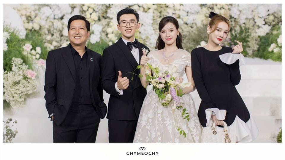 Nha Phuong Shines in CHYMEOCHY’s Jabott Dress at Mi Du’s Wedding